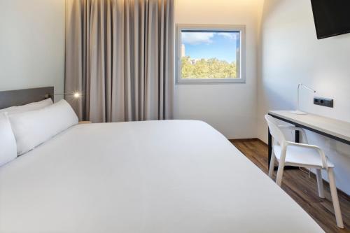 Habitación Doble del hotel B&B Madrid Alcorcón. Foto 4