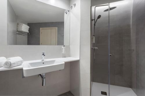 Habitación Cuádruple del hotel B&B Madrid Alcorcón. Foto 4