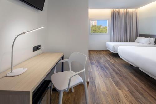 Habitación Cuádruple del hotel B&B Madrid Alcorcón. Foto 5