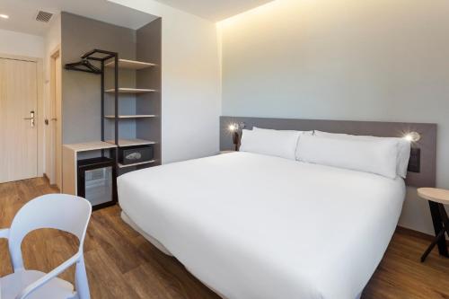 Habitación Doble Superior del hotel B&B Madrid Alcorcón