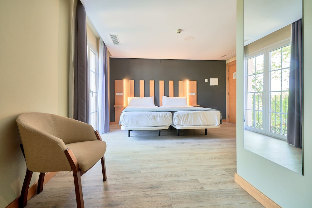 Habitación ejecutiva, 1 habitación del hotel Smart Hotel La Sagra. Foto 3