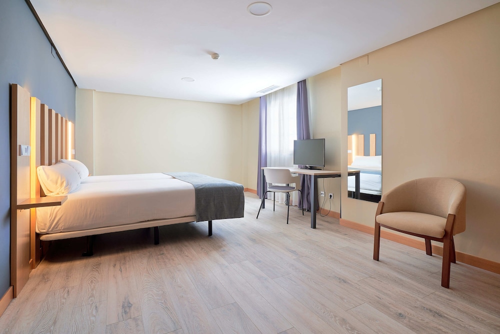 Habitación ejecutiva, 1 habitación del hotel Smart Hotel La Sagra. Foto 5