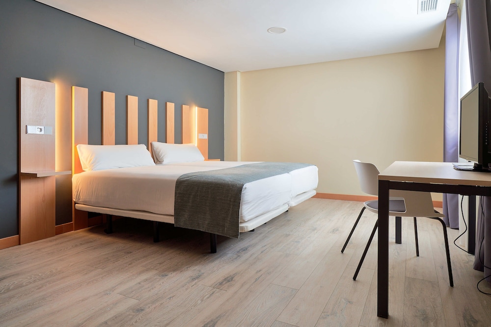 Habitación ejecutiva, 1 habitación del hotel Smart Hotel La Sagra. Foto 6