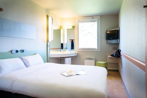 Habitación Doble del hotel Ibis Budget Courbevoie Paris la Défense 1. Foto 11
