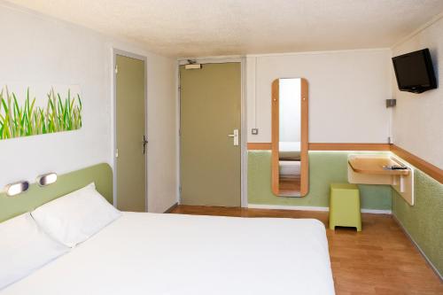 Habitación Doble del hotel Ibis Budget Courbevoie Paris la Défense 1. Foto 15