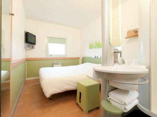Habitación Doble del hotel Ibis Budget Courbevoie Paris la Défense 1. Foto 19
