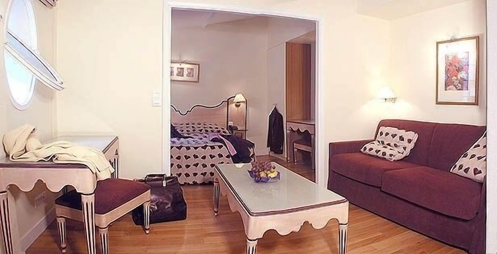 Suite del hotel Suites Unic Renoir Saint-Germain
