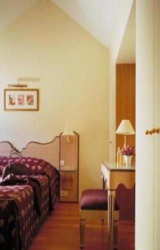 Suite del hotel Suites Unic Renoir Saint-Germain. Foto 2