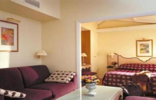 Suite del hotel Suites Unic Renoir Saint-Germain. Foto 3