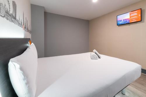 Habitación Doble sin ventana - Acceso para personas de movilidad reducida del hotel easyHotel London City Shoreditch. Foto 10