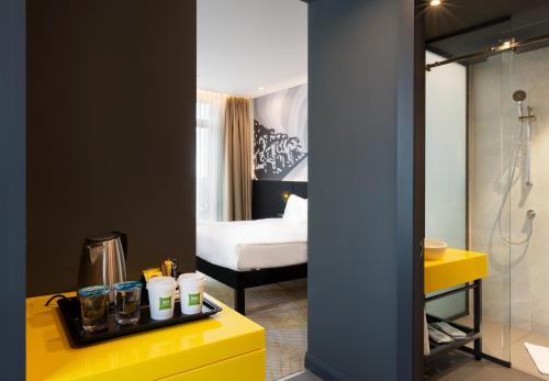Habitación Doble Estándar del hotel ibis Styles Istanbul Merter. Foto 9