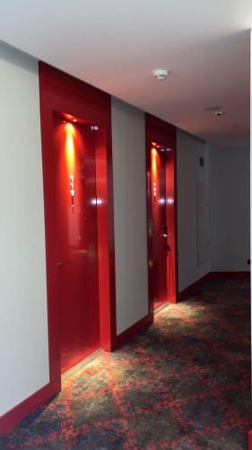 Habitación Doble Superior con sofá cama del hotel ibis Styles Istanbul Merter. Foto 9