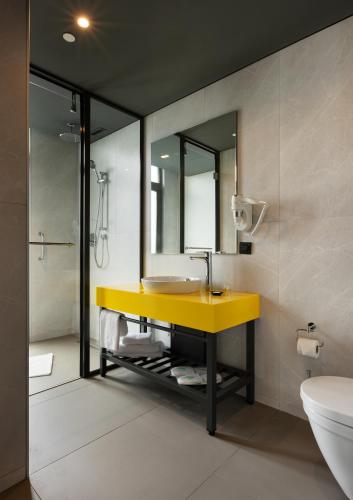 Habitación Doble - 2 camas del hotel ibis Styles Istanbul Merter. Foto 16
