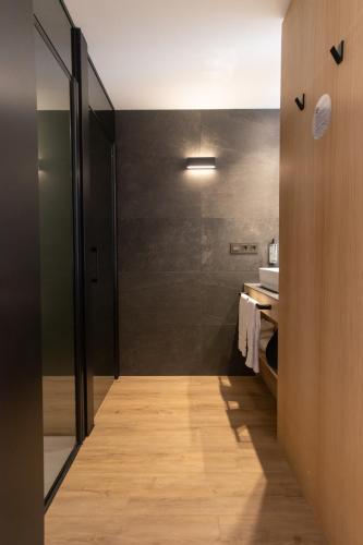 Habitación Doble con balcón - 2 camas del hotel Cortabitarte. Foto 5