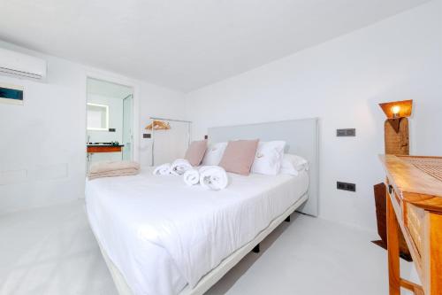 Habitación con cama grande del hotel Casa Serena 10. Foto 9