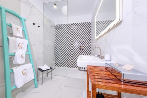 Deluxe Double Room with Sea View del hotel Casa Serena 10. Foto 22