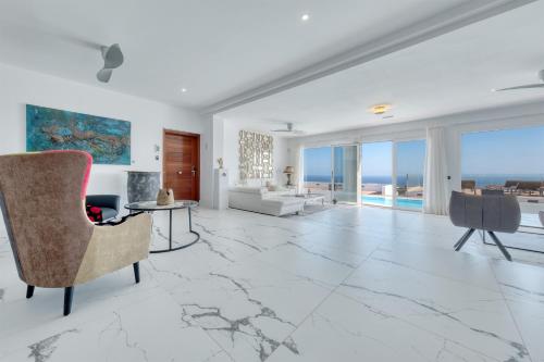 Suite with Sea View del hotel Casa Serena 10. Foto 8