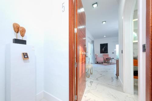 Suite Junior con vistas al mar del hotel Casa Serena 10. Foto 19