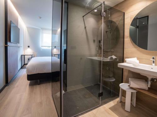 Habitación Doble Estándar del hotel Ibis Styles Santander. Foto 5