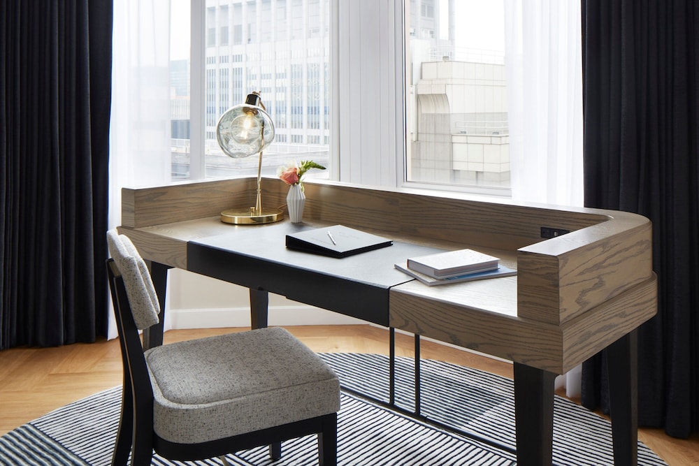 Suite 1 habitación con salón 2 Camas queen del hotel The Luxury Collection Hotel Manhattan Midtown. Foto 3
