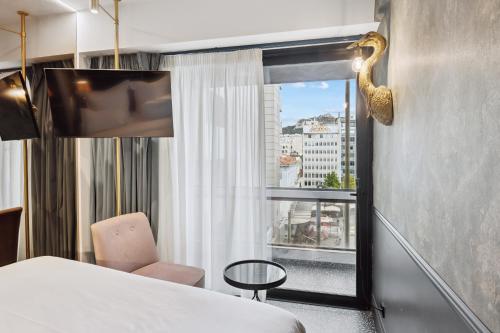 Savvy Room with Balcony & City View del hotel Skylark, Aluma Hotel and Resort. Foto 1