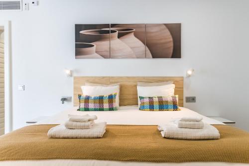 Habitación doble Vista Piscina Balcón o Terraza 1 Cama king del hotel Home2Book Casa Boissier, Free Breakfast. Foto 4