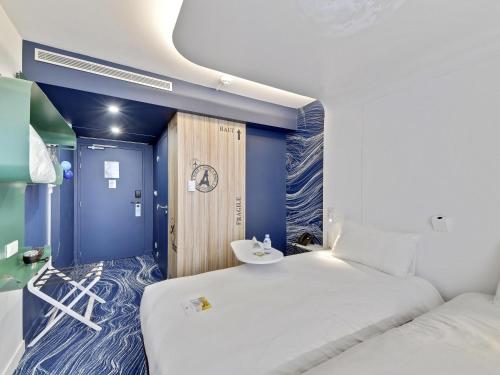 Habitación Doble Estándar - 2 camas del hotel ibis Styles Paris Orly Airport