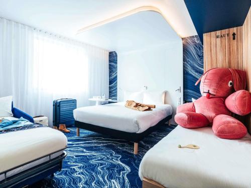 Habitación Familiar del hotel ibis Styles Paris Orly Airport. Foto 4