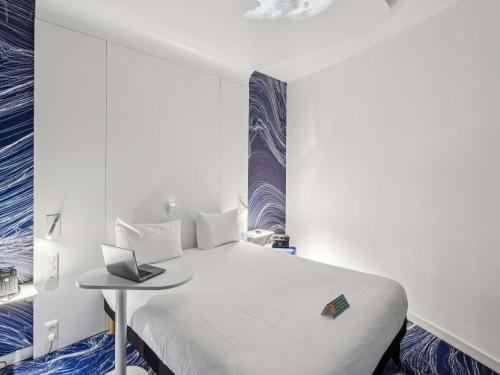 Habitación Doble Estándar del hotel ibis Styles Paris Orly Airport. Foto 3