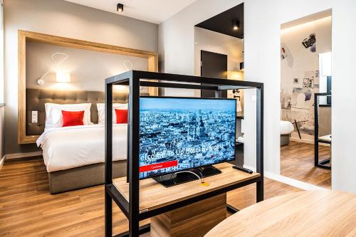 Habitación Superior con sofá del hotel Up Budapest. Foto 1