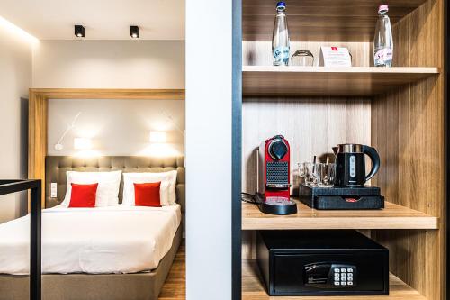 Habitación Superior con sofá del hotel Up Budapest. Foto 3