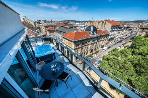 Suite de esquina con terraza del hotel Up Budapest. Foto 3
