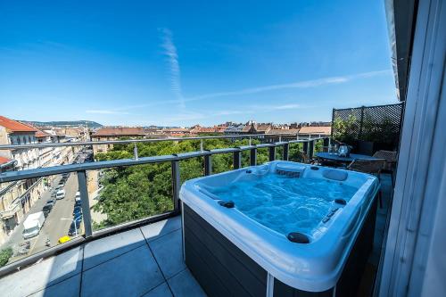 Suite de esquina con terraza del hotel Up Budapest. Foto 5