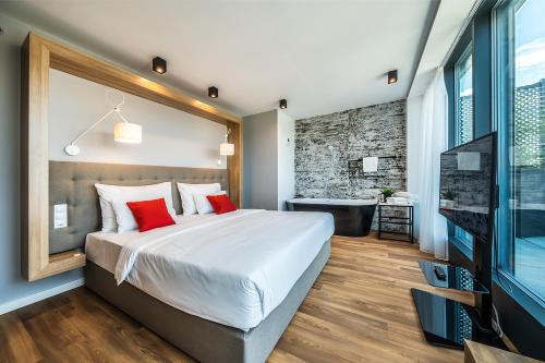 Suite de esquina con terraza del hotel Up Budapest. Foto 8