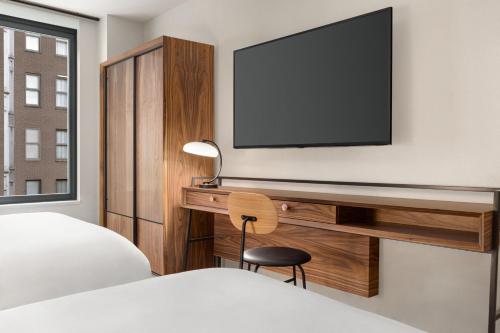 Habitación Doble Clásica con 2 camas dobles del hotel Le Méridien New York, Fifth Avenue. Foto 2