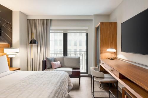 Habitación Deluxe con cama extragrande - Planta Alta del hotel Le Méridien New York, Fifth Avenue. Foto 1