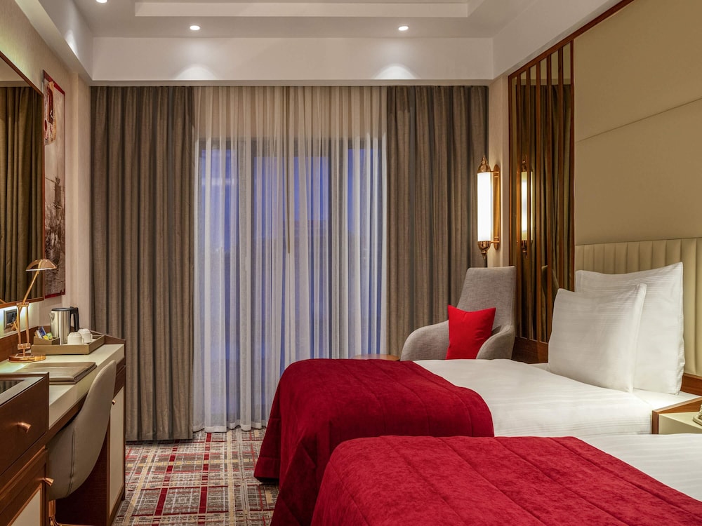 Habitación Superior Twin Conectada del hotel Mövenpick Istanbul Asia Airport. Foto 2