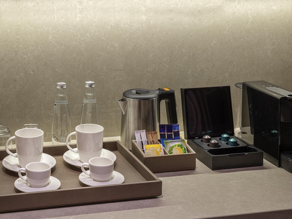 Suite de esquina del hotel Mövenpick Istanbul Asia Airport. Foto 2
