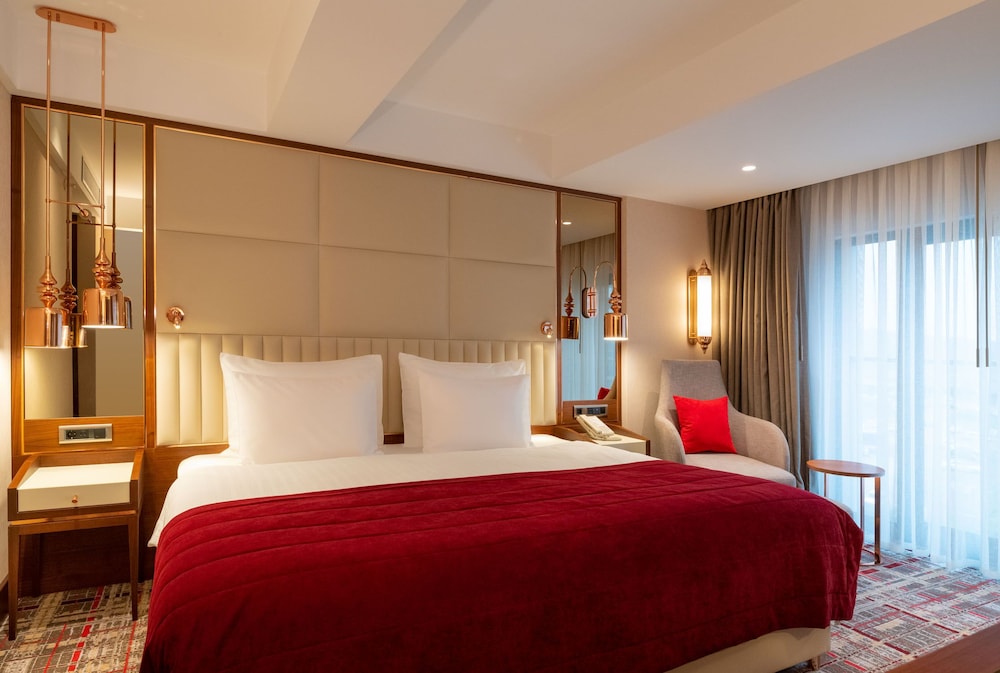 Habitación Superior King del hotel Mövenpick Istanbul Asia Airport. Foto 1