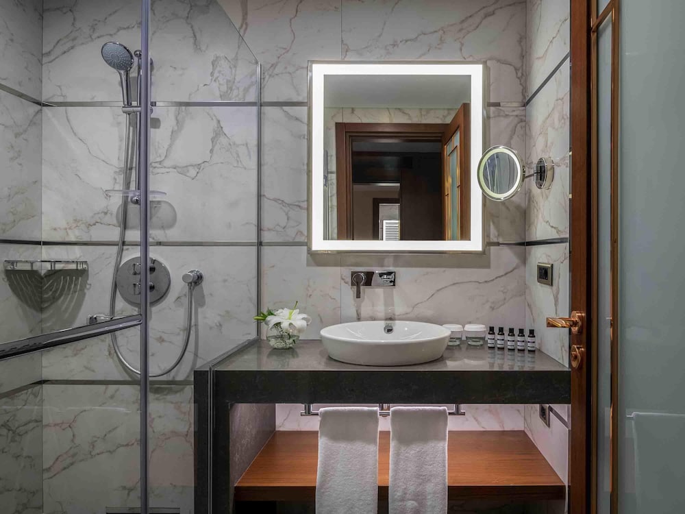 Habitación Superior Twin del hotel Mövenpick Istanbul Asia Airport. Foto 5