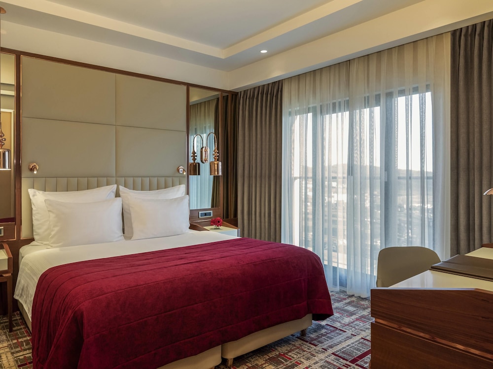 Habitación Superior Queen del hotel Mövenpick Istanbul Asia Airport. Foto 6