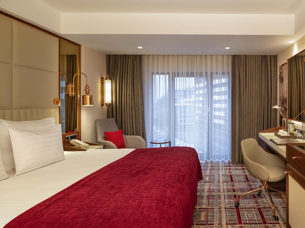 Habitación Superior Queen del hotel Mövenpick Istanbul Asia Airport. Foto 7