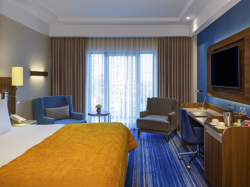 Habitación Deluxe del hotel Mövenpick Istanbul Asia Airport. Foto 5