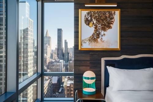 Habitación Esquinera con vistas a la ciudad - 1 cama extragrande del hotel Renaissance New York Chelsea. Foto 3