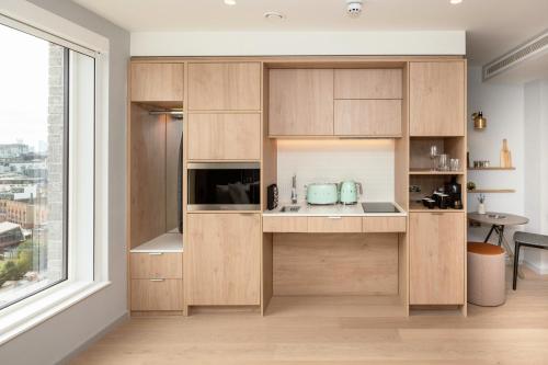 Estudio adaptado para personas con discapacidad del hotel Wilde Aparthotels by Staycity, Aldgate Tower Bridge. Foto 8