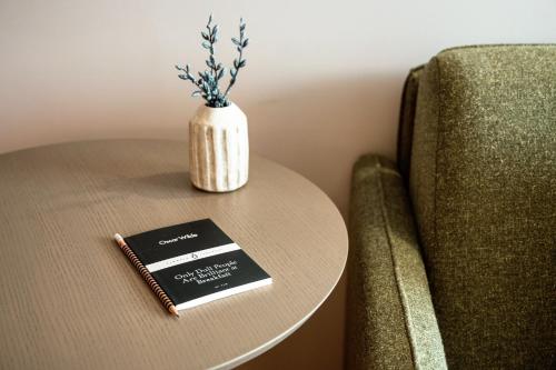 Habitación Triple con vistas a la ciudad del hotel Wilde Aparthotels by Staycity, Aldgate Tower Bridge. Foto 10