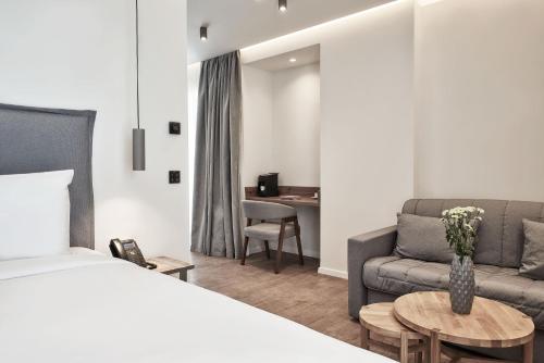 Suite Superior con porche del hotel NLH KERAMEIKOS - Neighborhood Lifestyle Hotels. Foto 3