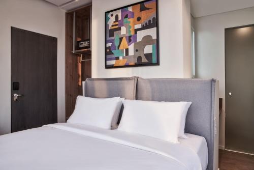 Suite con vistas a la Acrópolis del hotel NLH KERAMEIKOS - Neighborhood Lifestyle Hotels. Foto 4