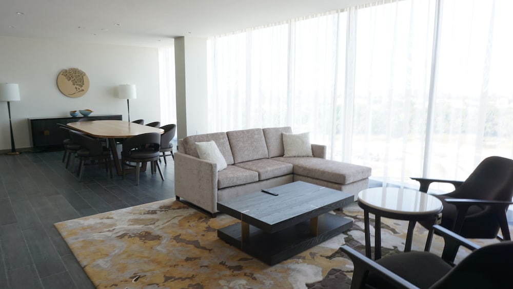 Suite ejecutiva, 1 cama de matrimonio grande del hotel Hyatt Regency JFK Airport at Resorts World New York. Foto 3