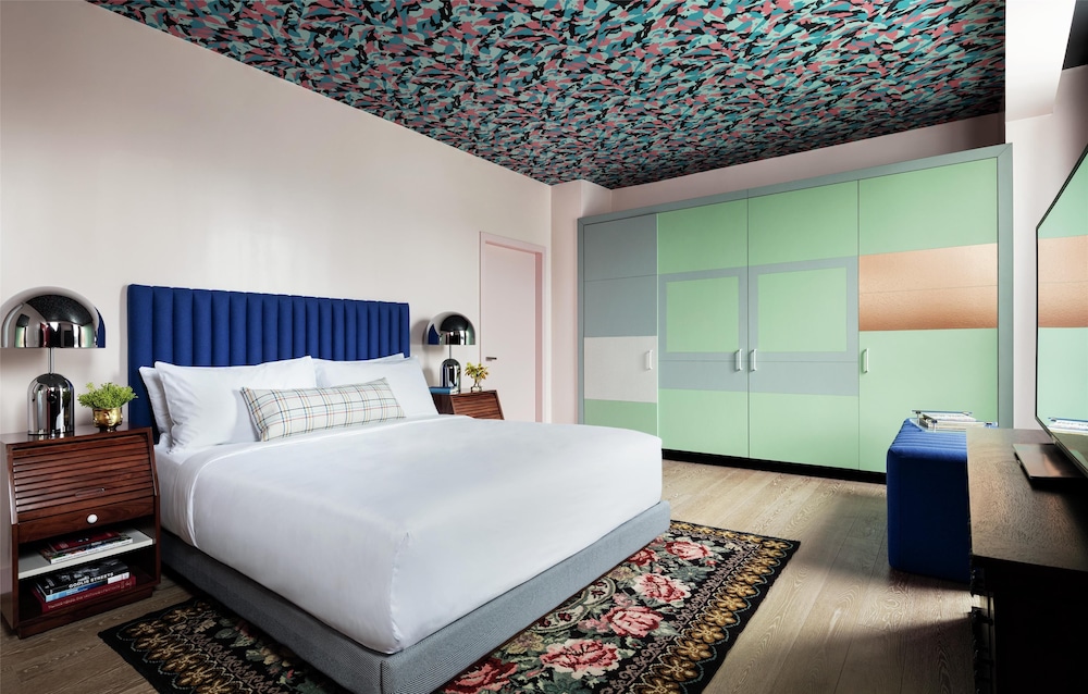 Suite presidencial, 1 cama de matrimonio grande con sofá cama (Mobility & Hearing, Roll - in Shower) del hotel Graduate New York. Foto 3